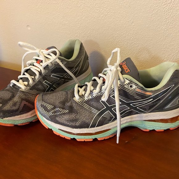 Asics Gel Nimbus 19 Athletic Running Shoes - Picture 2 of 8